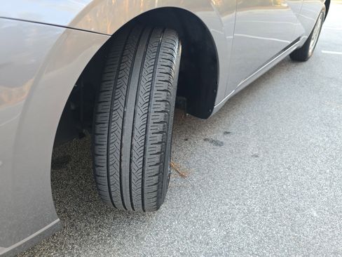 Used 2023 Hyundai Elantra SE image 31