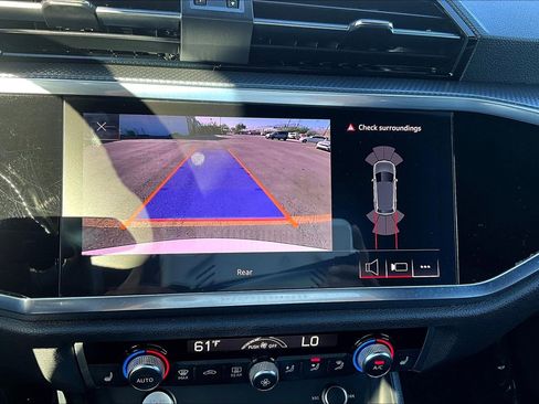 Used 2019 Audi Q3 2.0T Premium Plus image 22