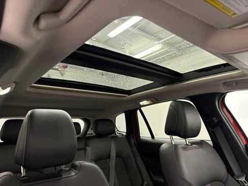 Used 2025 MAZDA CX-50 AWD 2.5 S w/ Accent Package image 13