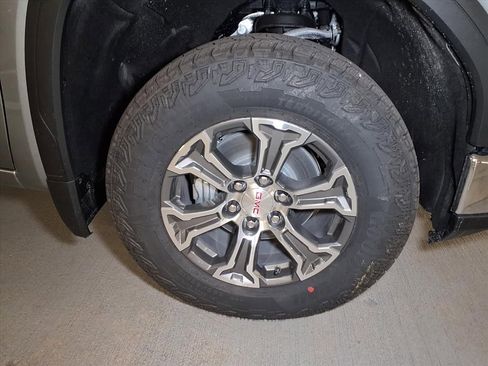 New 2026 GMC Sierra 1500 SLE w/ X31 Off-Road Package image 5