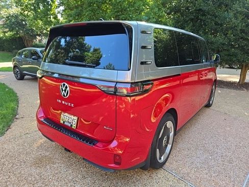 Used 2025 Volkswagen ID. Buzz Pro S Plus AWD/4WD image 20