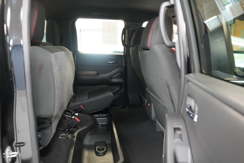 Used 2023 Nissan Frontier PRO-4X w/ Technology Package AWD/4WD image 31