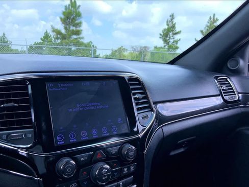 Used 2019 Jeep Grand Cherokee Trailhawk AWD/4WD image 35