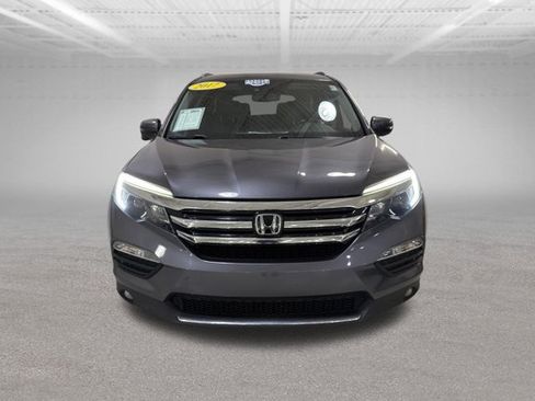 Used 2017 Honda Pilot Touring image 2