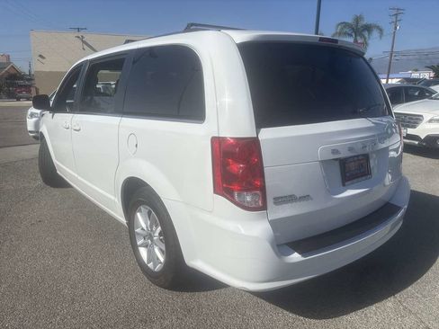Used 2020 Dodge Grand Caravan SXT image 5