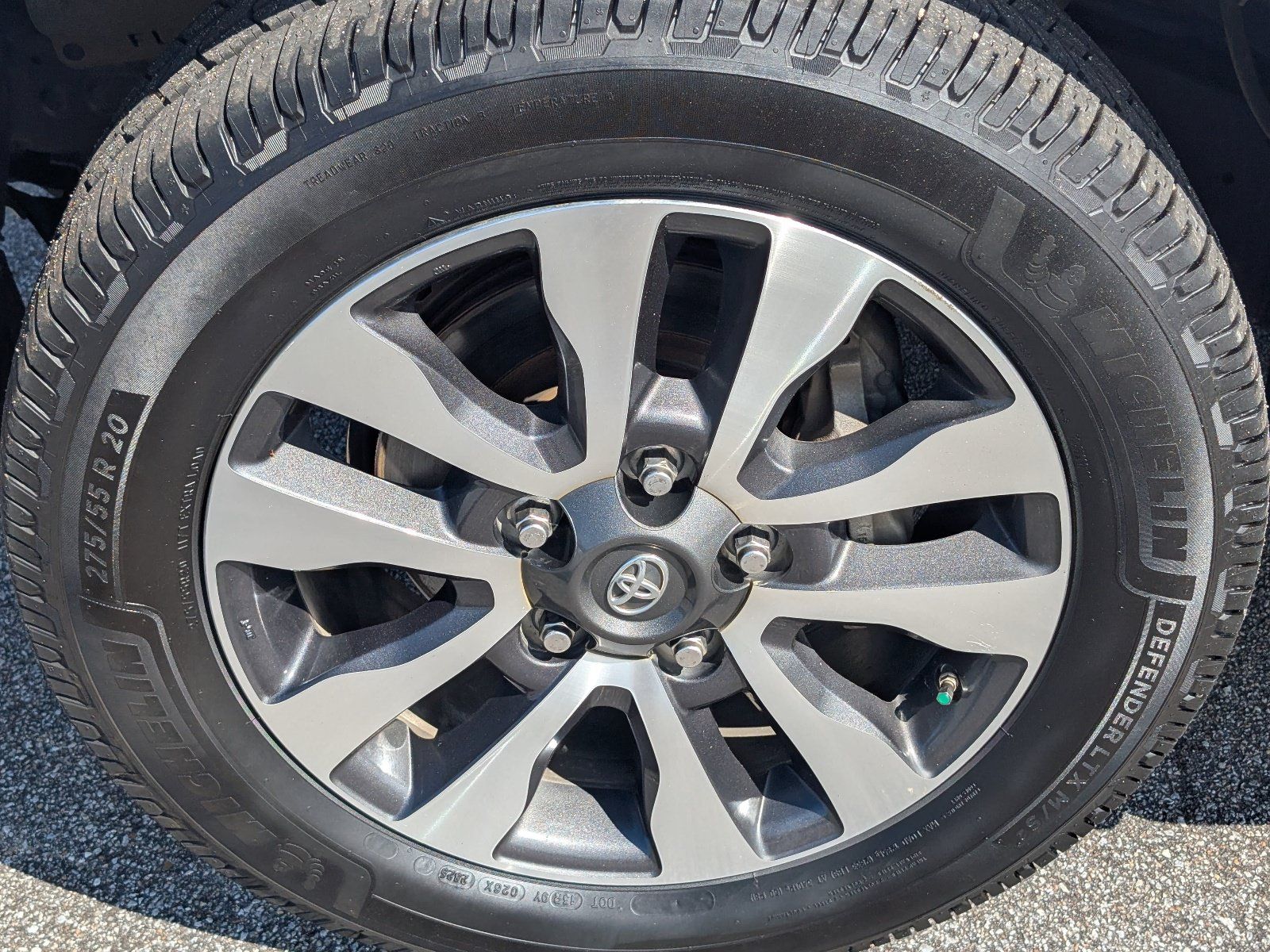 Used 2020 Toyota Sequoia Limited w/ Safety & Convenience Package RWD image 11