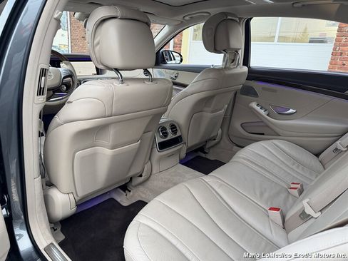 Used 2017 Mercedes-Benz S 550 4MATIC Sedan w/ Premium Package image 47