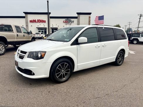 Used 2018 Dodge Grand Caravan GT FWD image 2