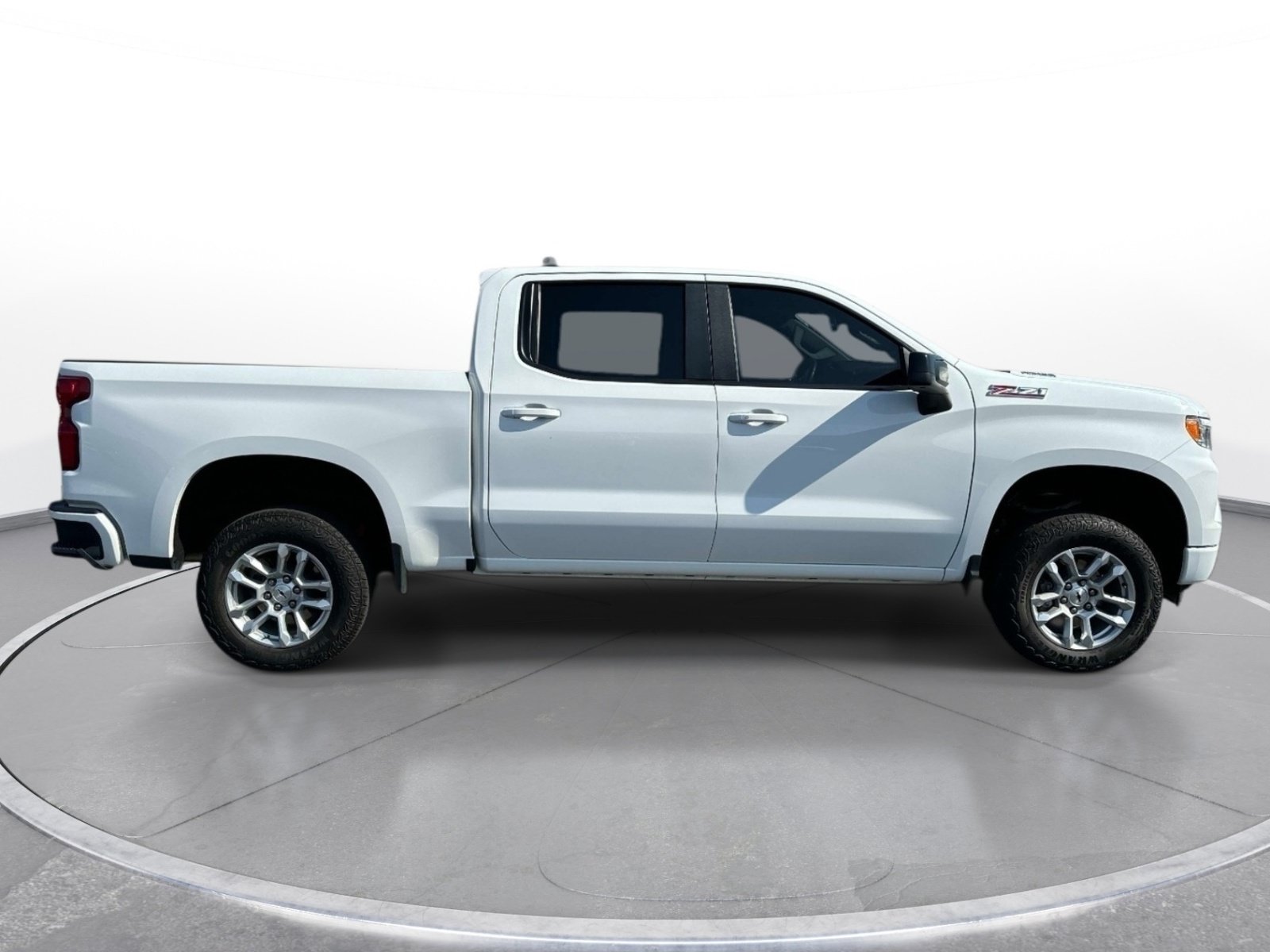 Used 2023 Chevrolet Silverado 1500 RST AWD/4WD image 3
