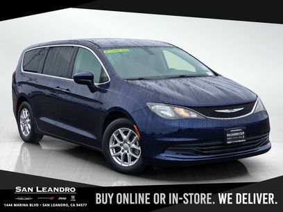 Used 2017 Chrysler Pacifica LX