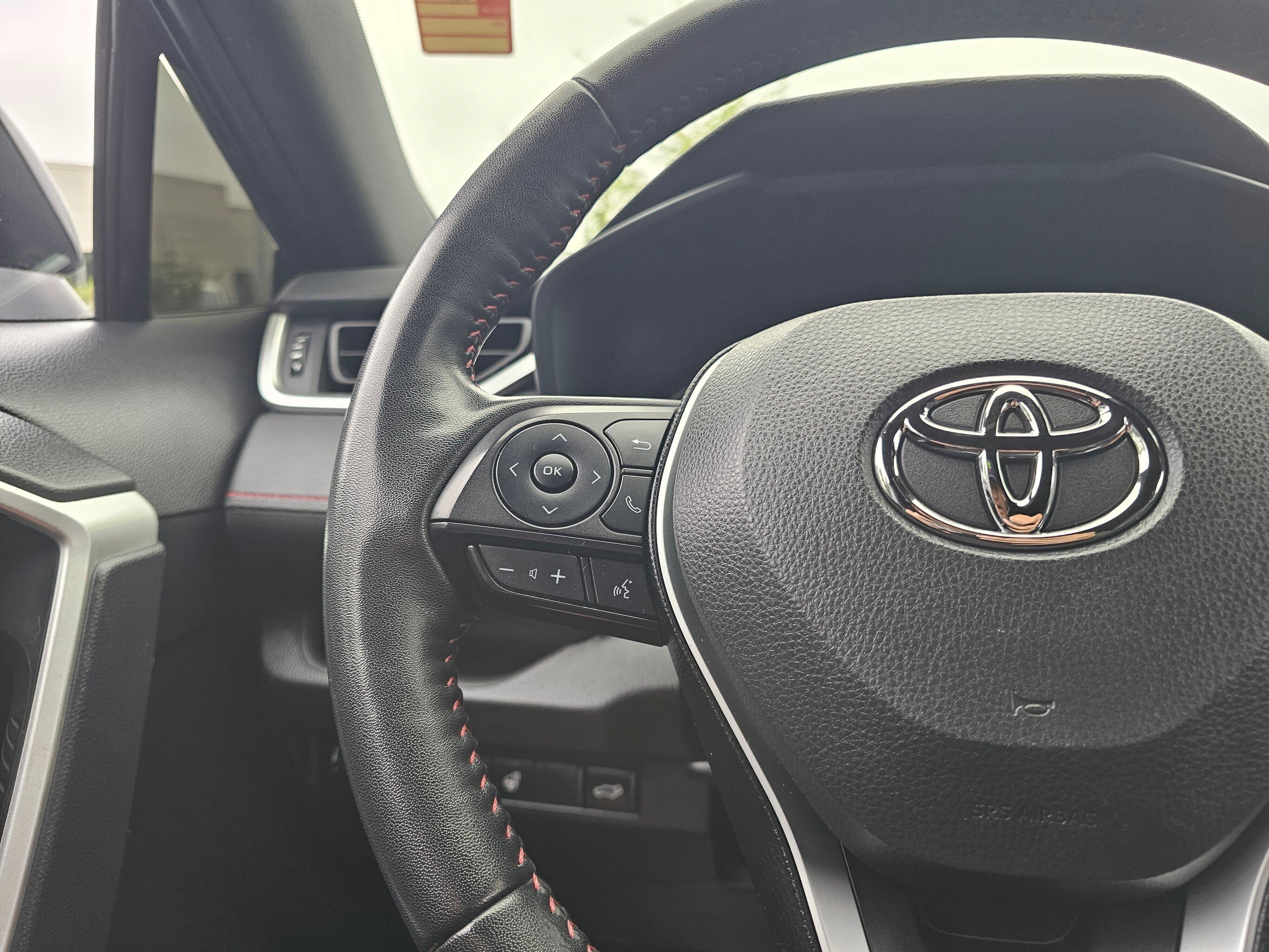 Used 2023 Toyota RAV4 SE w/ Weather & Moonroof Package AWD/4WD image 33