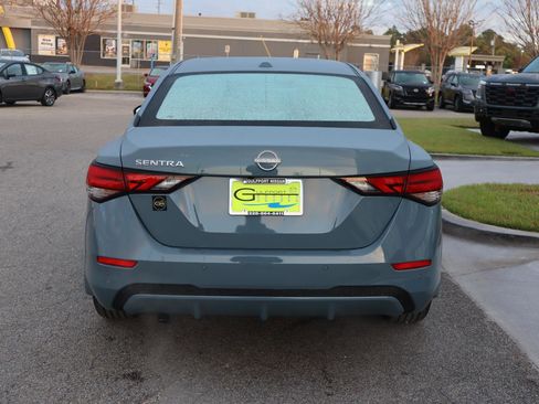 Used 2025 Nissan Sentra SV w/ SV Premium Package image 7
