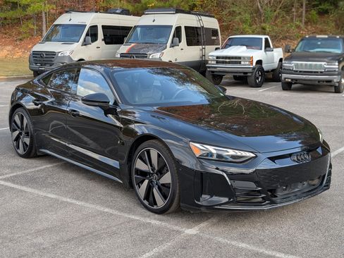 Used 2023 Audi e-tron GT Prestige w/ Prestige Package image 11