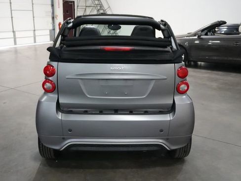 Used 2013 smart fortwo passion image 6