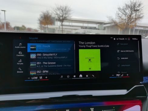 Used 2026 BMW M5 w/ Executive Package image 23