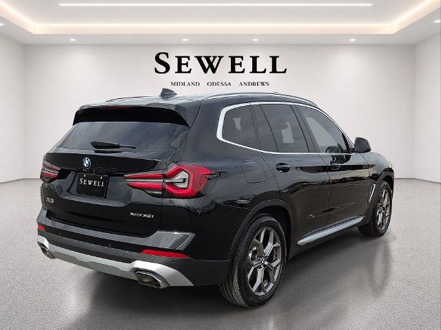 Used 2023 BMW X3 xDrive30i w/ Convenience Package w/ZPA AWD/4WD image 4