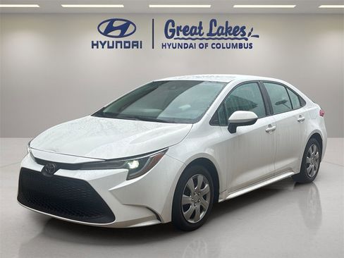 Used 2021 Toyota Corolla LE image 1