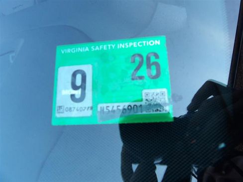 Used 2021 GMC Yukon XL Denali w/ Denali Premium Package image 34