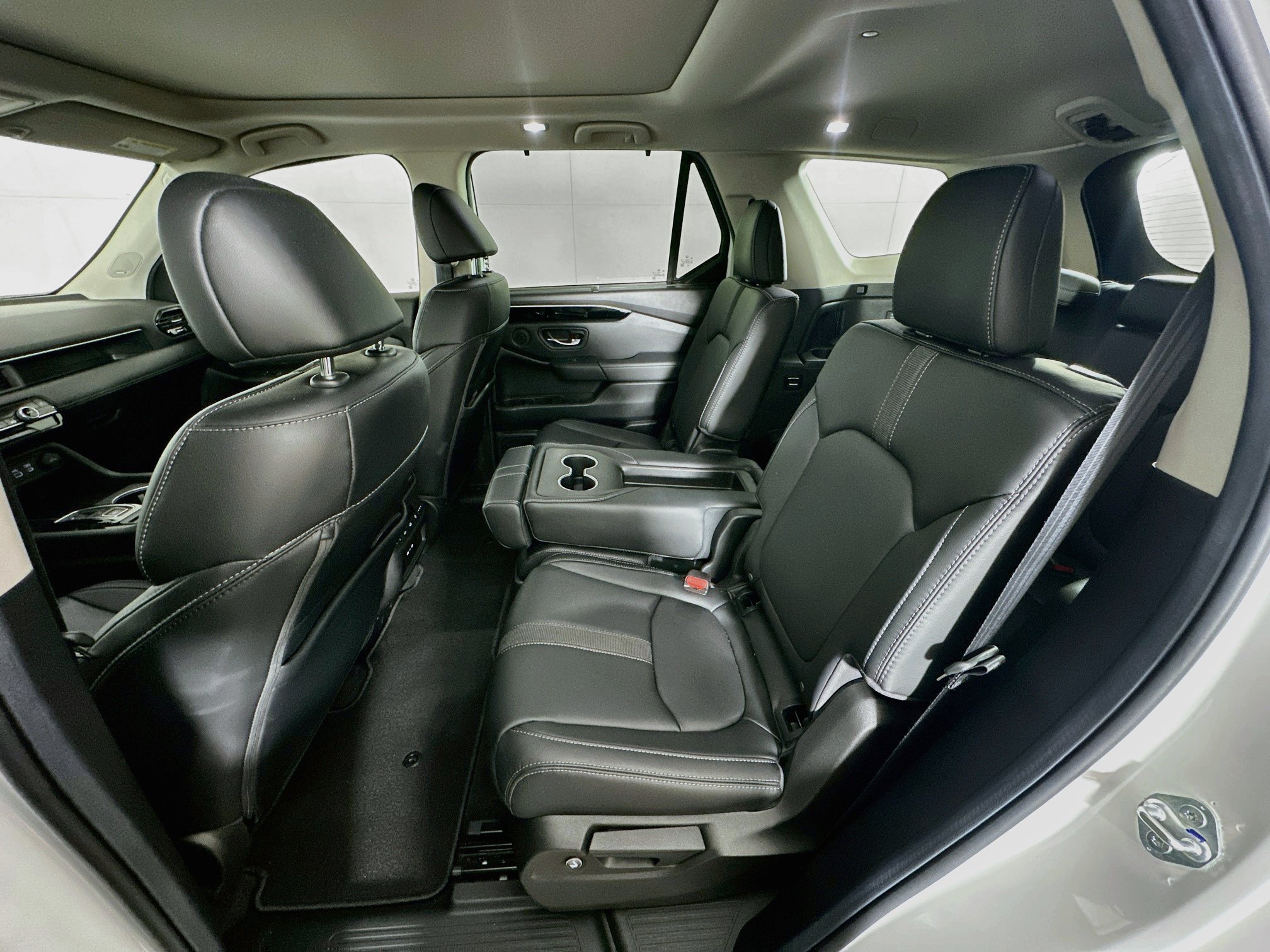 Used 2025 Honda Pilot Touring image 29
