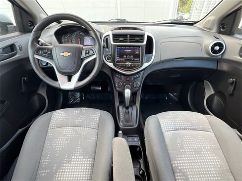 Used 2020 Chevrolet Sonic LT image 10
