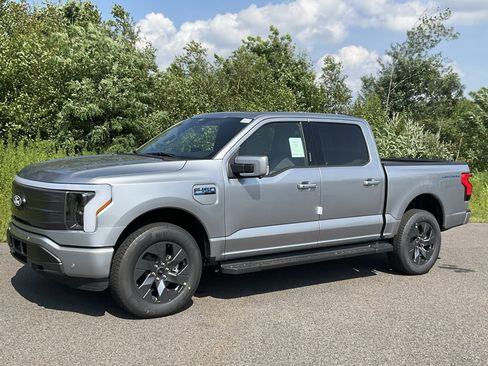 New 2025 Ford F150 Lightning Lariat image 33