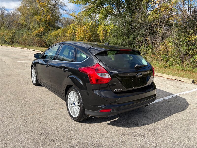 Used 2014 Ford Focus Titanium FWD image 3