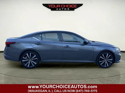 Used 2022 Nissan Altima 2.5 SR FWD image 6