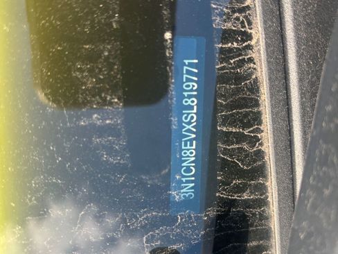 Used 2025 Nissan Versa SV image 10