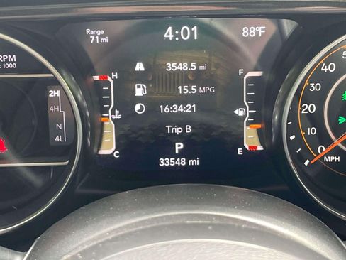 Used 2022 Jeep Gladiator Sport AWD/4WD image 26