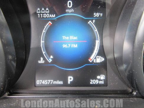 Used 2020 Jaguar F-PACE Premium image 9