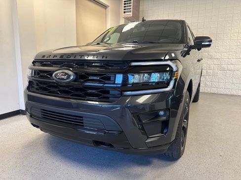 Used 2023 Ford Expedition Limited AWD/4WD image 42