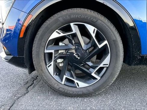 Used 2023 Kia Sportage SX image 8