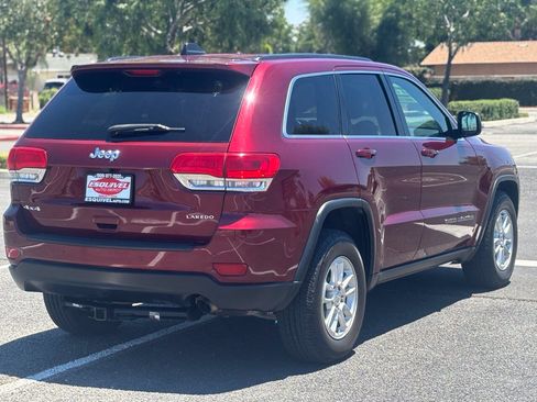 Used 2018 Jeep Grand Cherokee Laredo AWD/4WD image 8