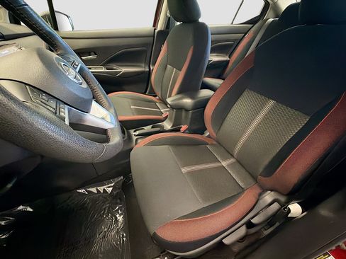 Used 2023 Nissan Versa SR w/ Trunk Package image 10