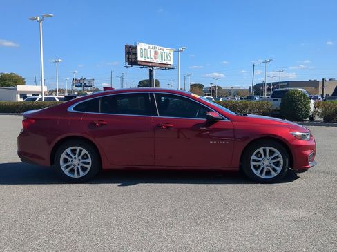 Used 2018 Chevrolet Malibu LT image 12