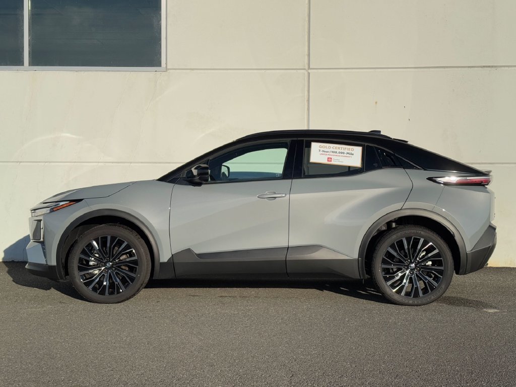 Certified 2026 Toyota C-HR AWD/4WD image 4