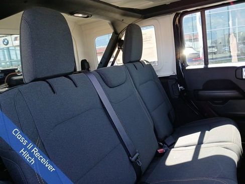 Used 2024 Jeep Wrangler Sahara image 10