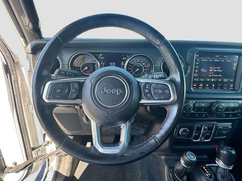 Used 2022 Jeep Wrangler Unlimited Sahara AWD/4WD image 12