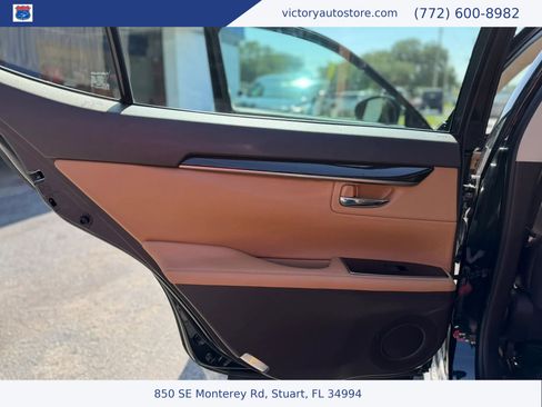 Used 2018 Lexus ES 350 w/ Luxury Package w/Wood Trim FWD image 41
