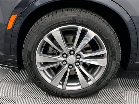 Used 2022 Cadillac XT6 Premium Luxury image 9