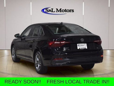 Used 2023 Volkswagen Jetta SE FWD image 6