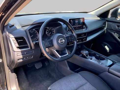 Used 2024 Nissan Rogue SV FWD image 18