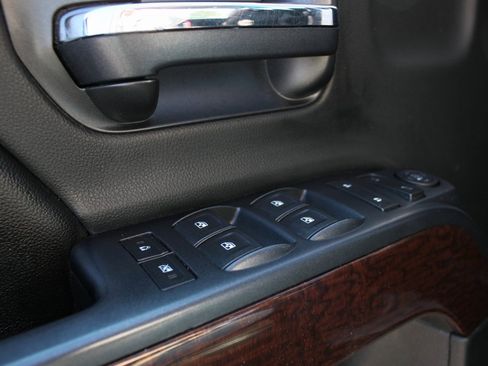 Used 2017 GMC Sierra 1500 SLE w/ SLE Value Package image 13