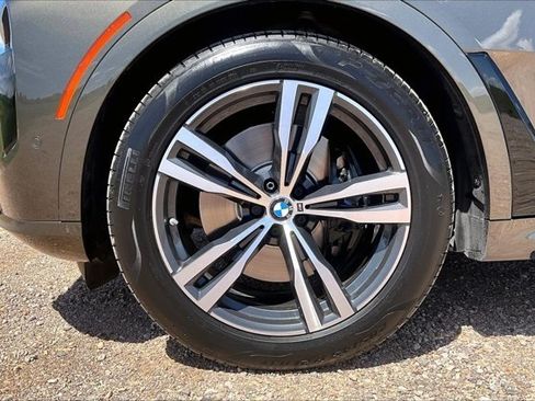 Used 2025 BMW X7 M60i AWD/4WD image 33