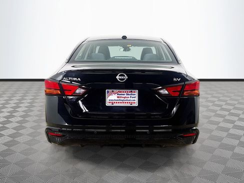 Used 2023 Nissan Altima 2.5 SV FWD image 6