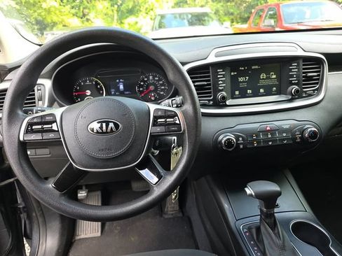 Used 2020 Kia Sorento FWD V6 image 15