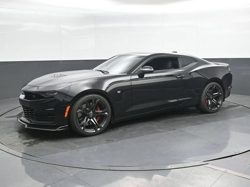 Used 2022 Chevrolet Camaro SS RWD image 8