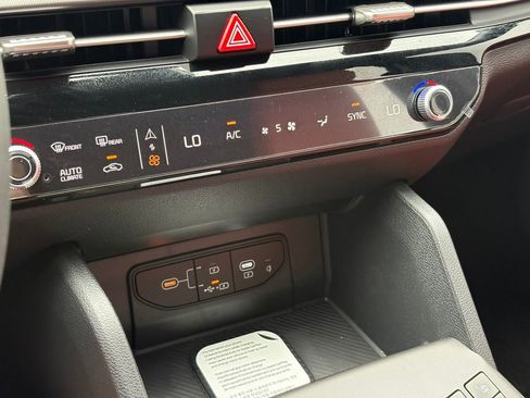 New 2026 Kia Sportage SX image 24