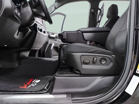 Used 2023 Chevrolet Silverado 1500 LT image 25