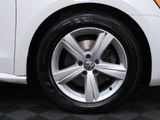 Used 2013 Volkswagen Passat 2.5 SE image 4